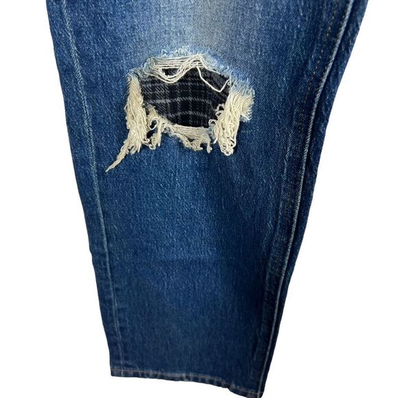 Men’s Levi’s 541 Athletic Taper Distressed Denim Jeans - Picture 5 of 7